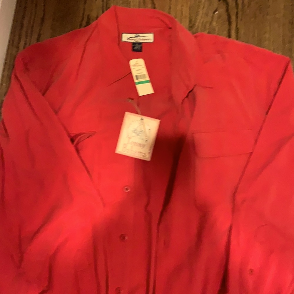 Tommy bahama buttoned down long sleeve shirt size large. Never worn